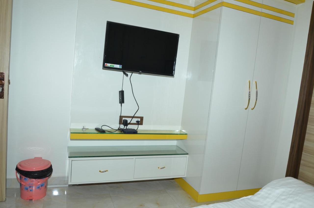 Hotel Paradise Inn Auraiya 外观 照片